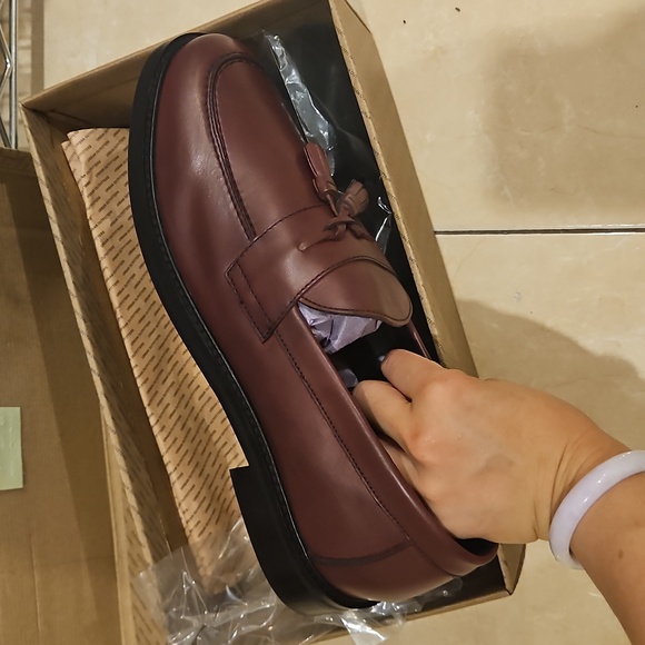 Size 12 - Uo maroon black tassel leather loafer slip on shoes - Picture 6 of 6